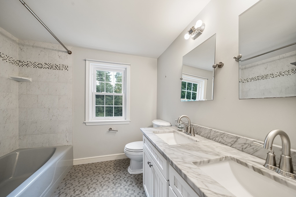 131 Montvale Road Weston, MA 02493 - Photo 25 of 38