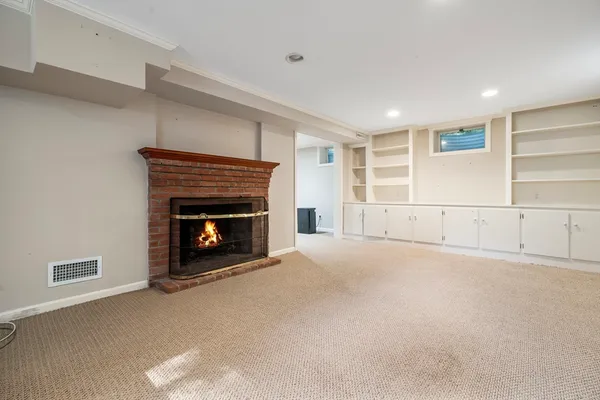 $10,000 | 131 Montvale Road, Weston, MA 02493
