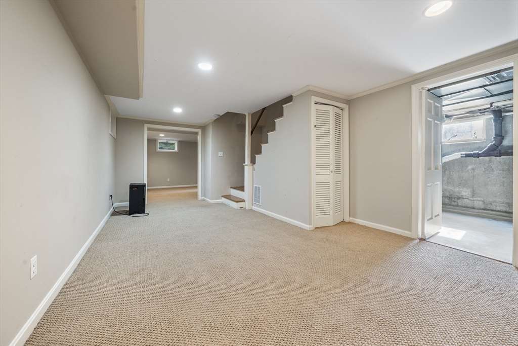 131 Montvale Road Weston, MA 02493 - Photo 35 of 38