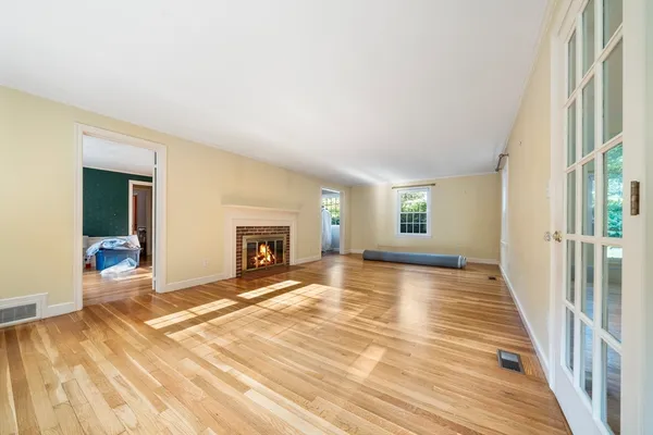 $10,000 | 131 Montvale Road, Weston, MA 02493