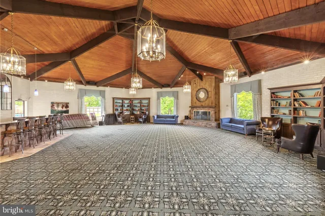a view of a fountain in front of house