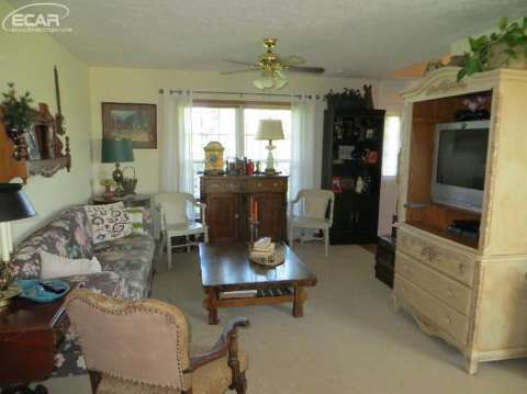 5290 Sherwood Road Webberville, MI 48892 - Photo 8 of 25 20438237-7.JPG