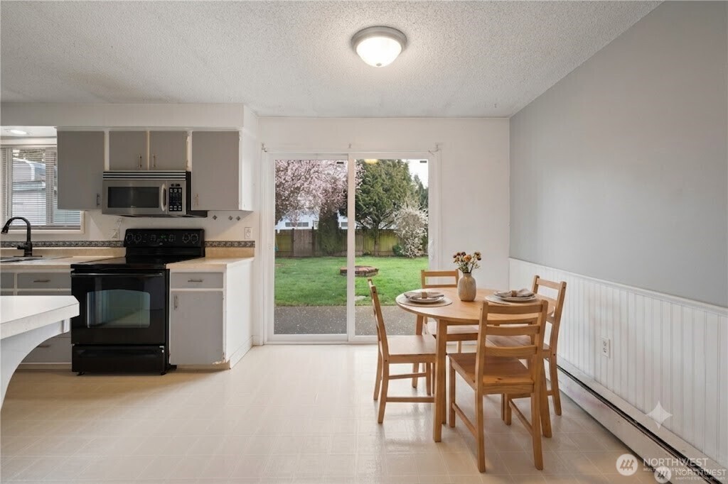 359 Douglas Street Longview, WA 98632 - Photo 13 of 33