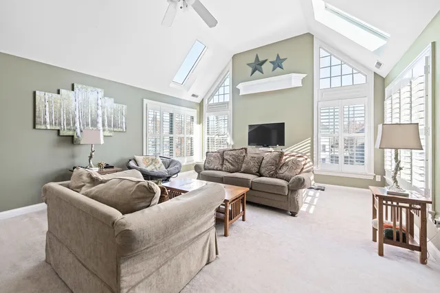 $835,000 | 3-n943 Ralph Waldo Emerson Lane, St. Charles, IL 60175