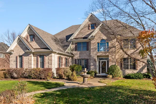 $835,000 | 3-n943 Ralph Waldo Emerson Lane, St. Charles, IL 60175