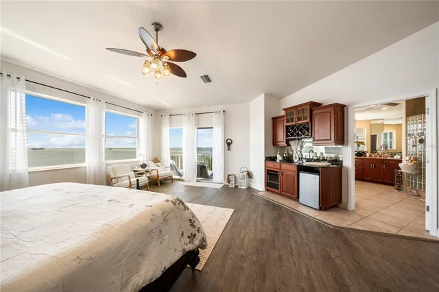 $2,198,500 | 1661 Seabreeze Drive, Tarpon Springs, FL 34689