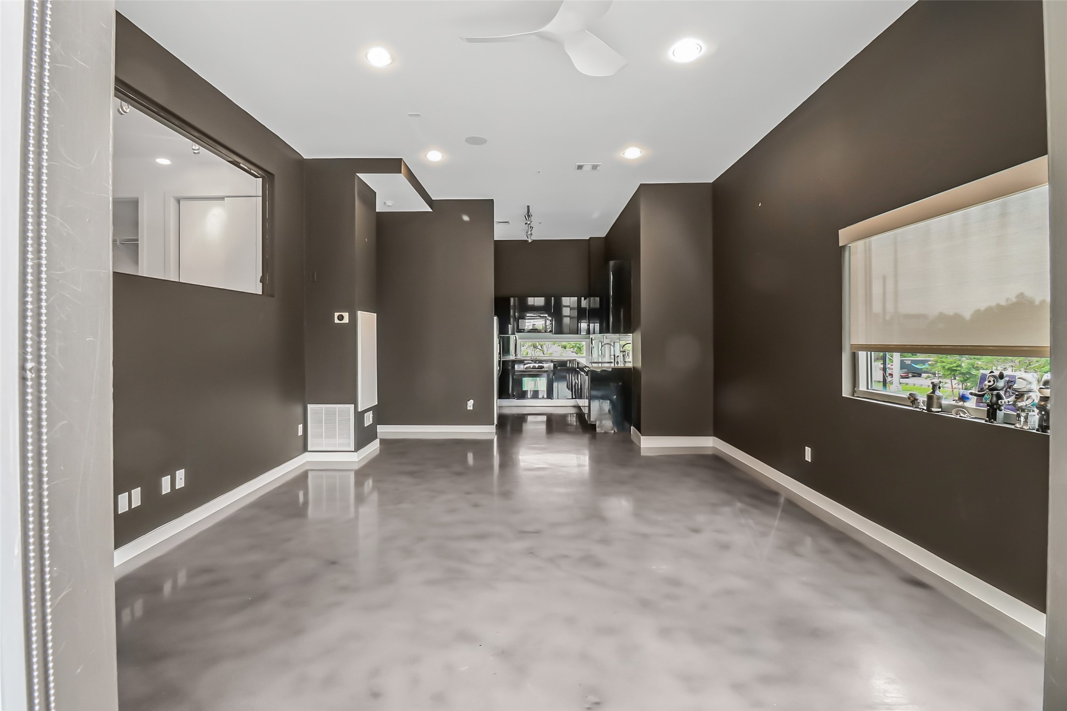 102 Quitman Street, Unit 301 Houston, TX 77009 - Photo 19 of 33 a view of kitchen with furniture and windows