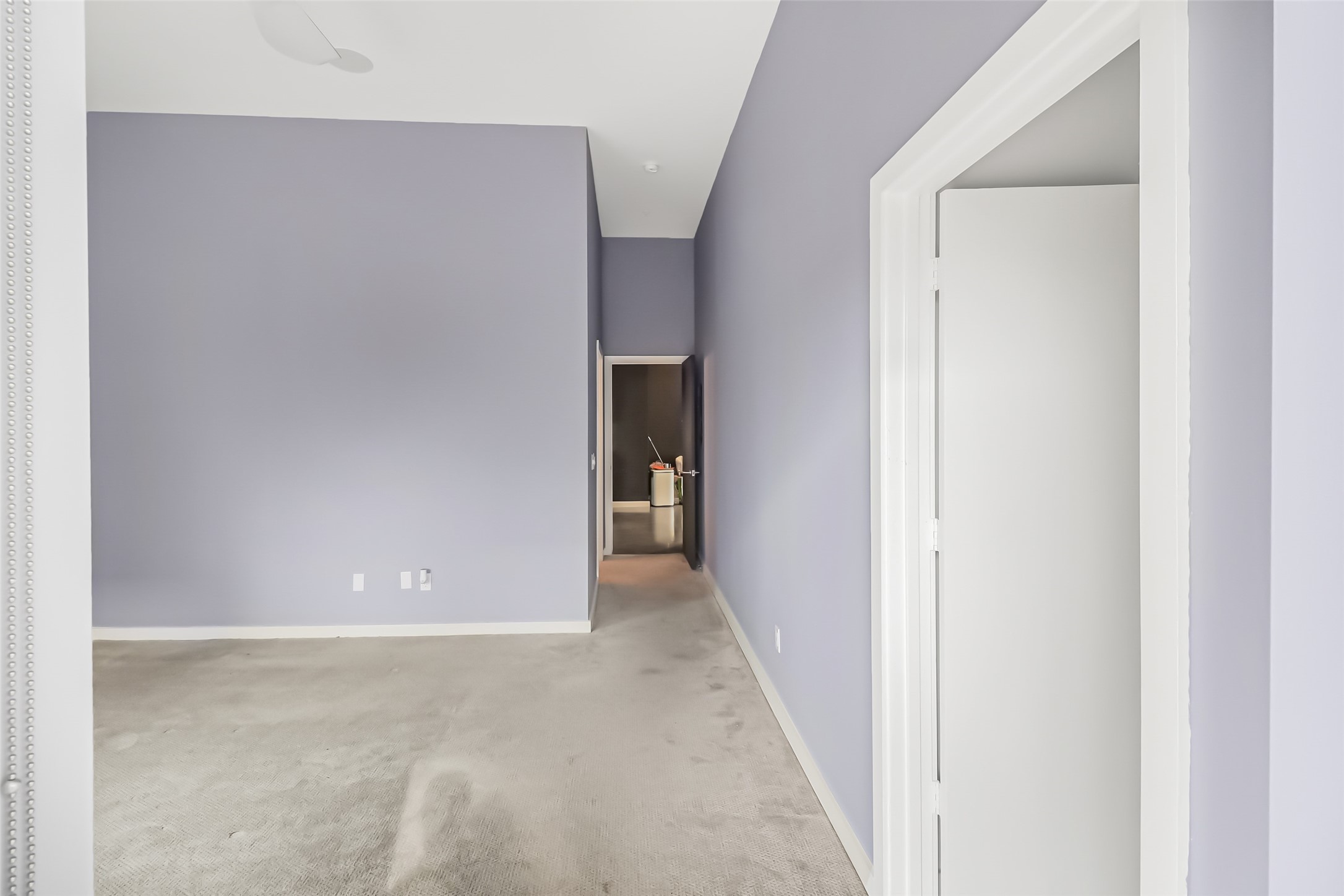 102 Quitman Street, Unit 301 Houston, TX 77009 - Photo 30 of 33 a view of a hallway