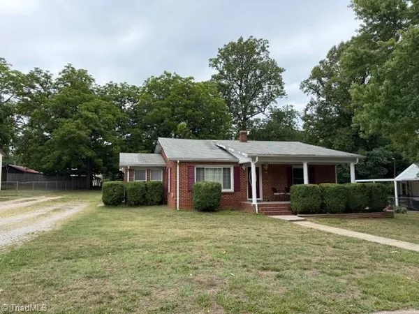 $1,200 | 308 Hubbard Street, Reidsville, NC 27320