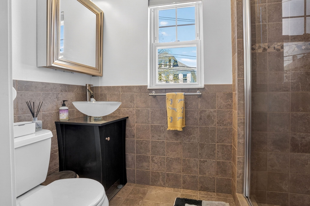 33 Bateswell Road Boston, MA 02124 - Photo 21 of 38