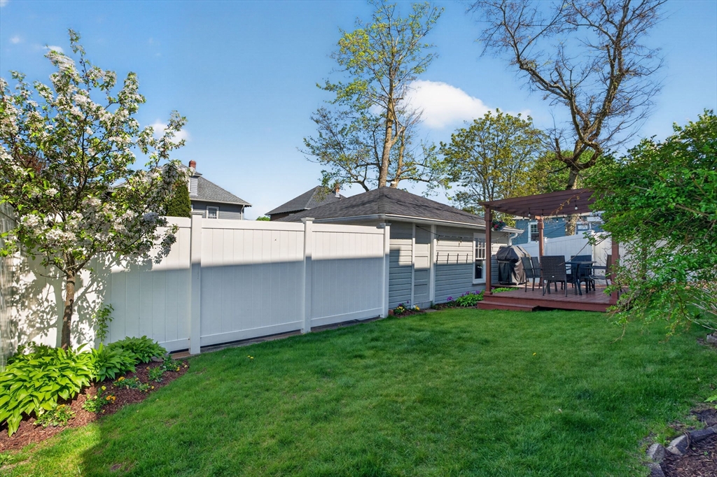 33 Bateswell Road Boston, MA 02124 - Photo 32 of 38