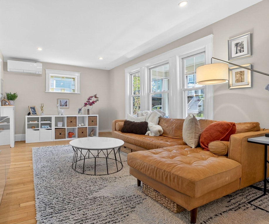 33 Bateswell Road Boston, MA 02124 - Photo 5 of 38