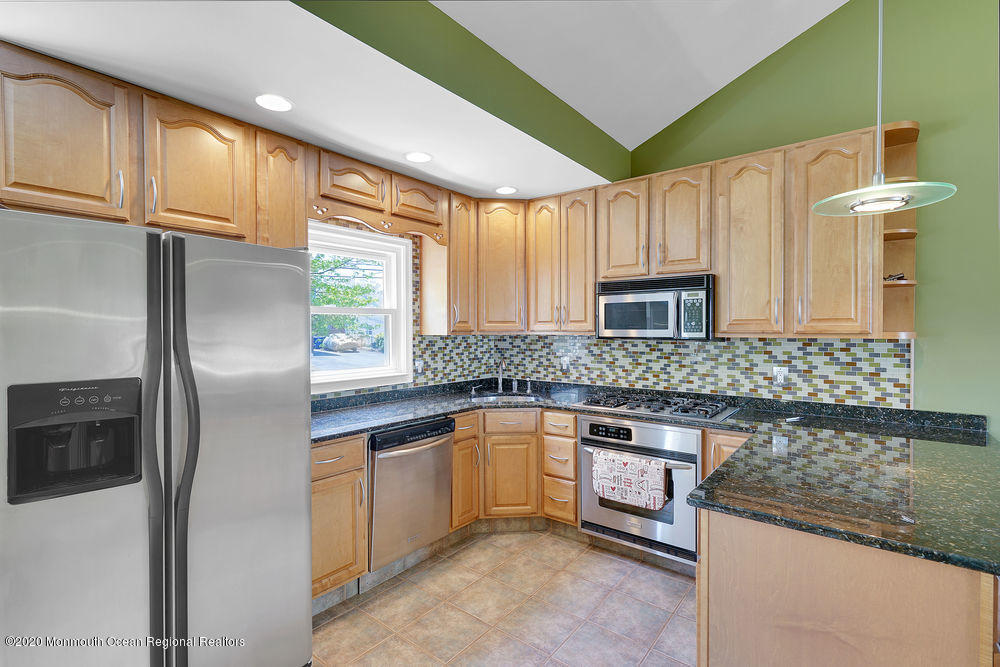 128 Queen Ann Road Brick, NJ 08723 - Photo 8 of 36 026_dsc07124