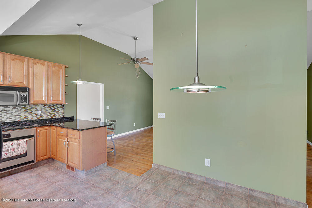 128 Queen Ann Road Brick, NJ 08723 - Photo 10 of 36 027_dsc07129