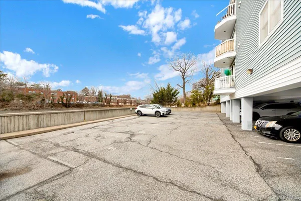 $449,000 | 37 Harbor Lane, Unit 2A, New Rochelle, NY 10805
