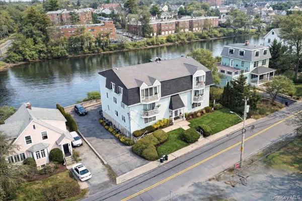 $449,000 | 37 Harbor Lane, Unit 2A, New Rochelle, NY 10805