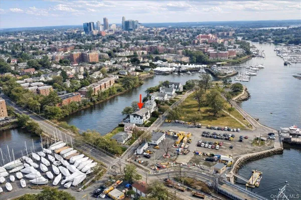 $449,000 | 37 Harbor Lane, Unit 2A, New Rochelle, NY 10805