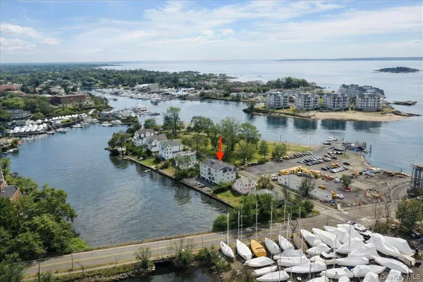 $449,000 | 37 Harbor Lane, Unit 2A, New Rochelle, NY 10805