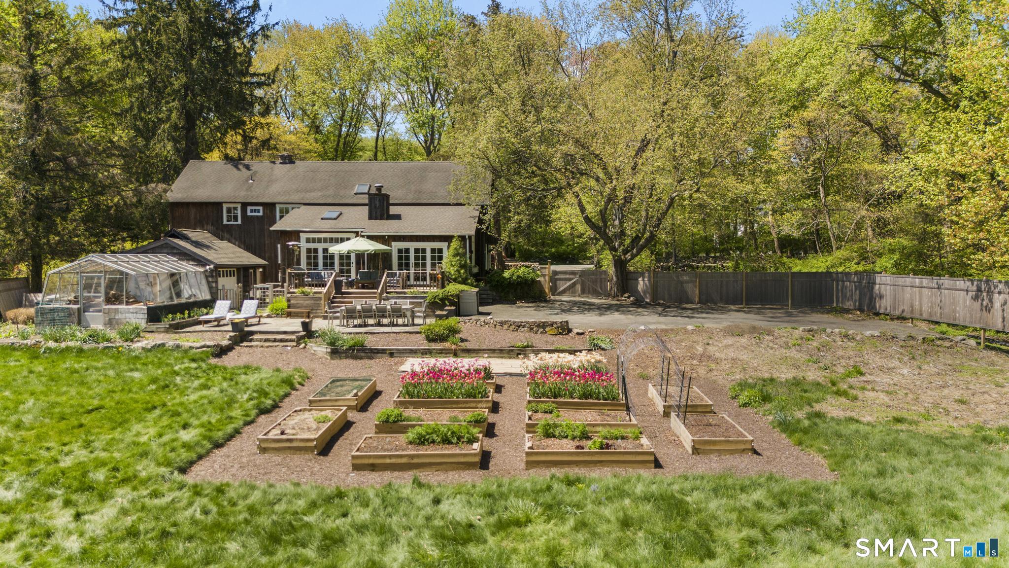 119 Kettle Creek Road Weston, CT 06883 - Photo 3 of 40