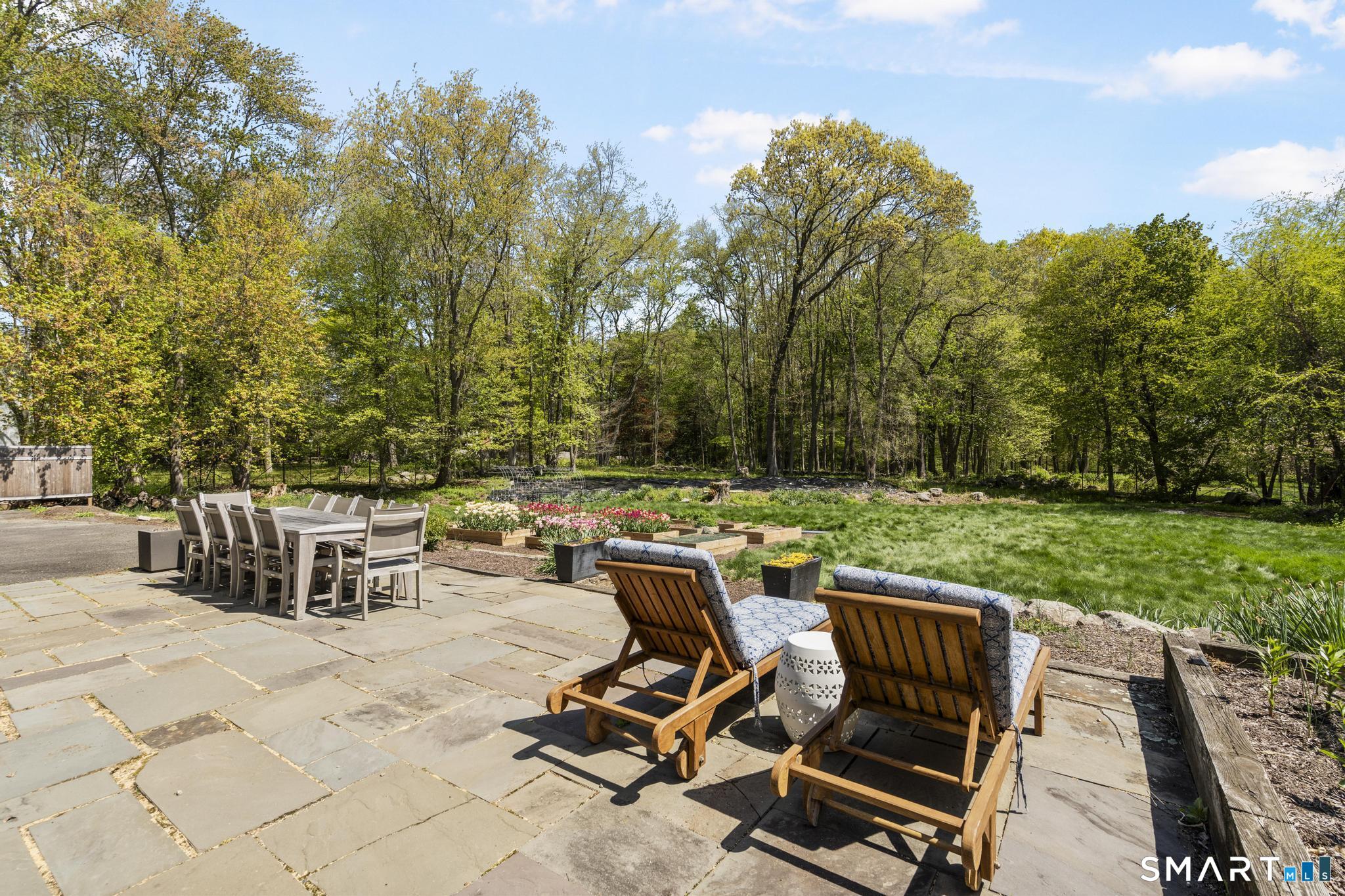 119 Kettle Creek Road Weston, CT 06883 - Photo 6 of 40