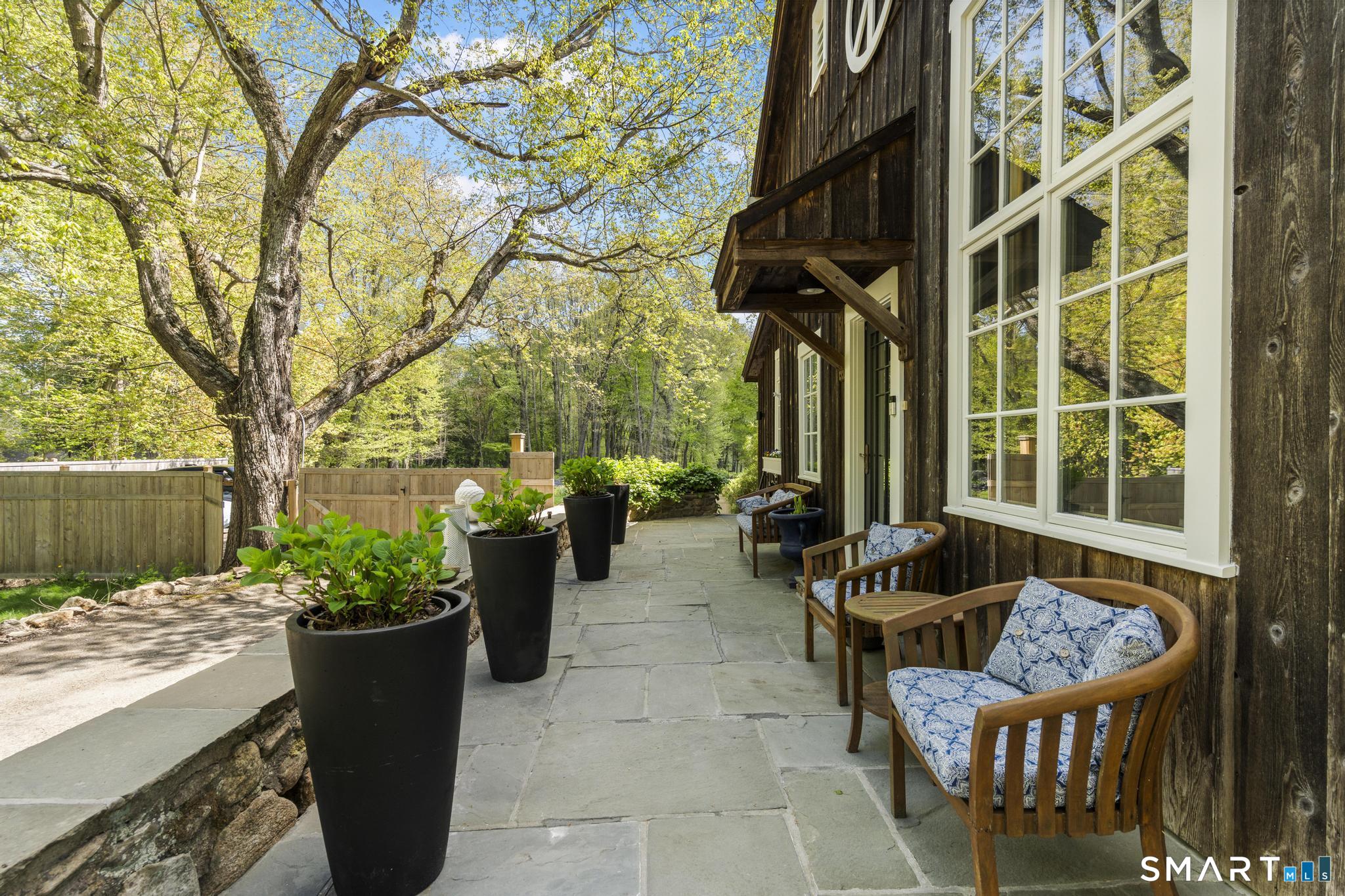 119 Kettle Creek Road Weston, CT 06883 - Photo 8 of 40