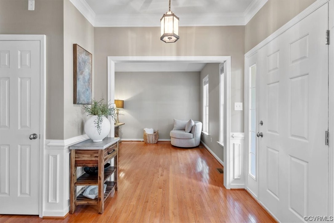 14825 Windjammer Drive Midlothian, VA 23112 - Photo 6 of 47 a view of a livingroom with furniture and wooden floor