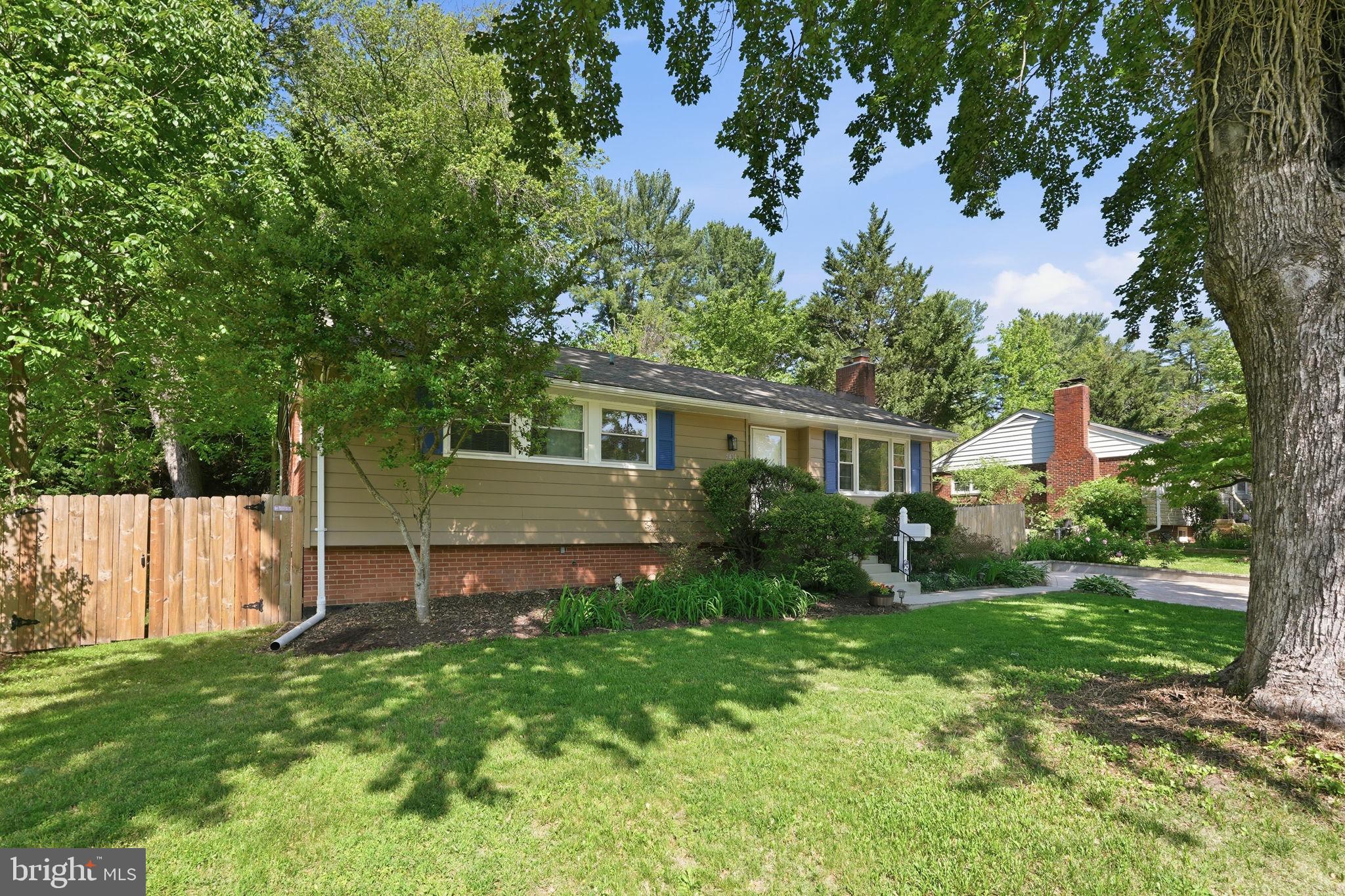 5414 Queensberry Avenue Springfield, VA 22151 - Photo 5 of 43