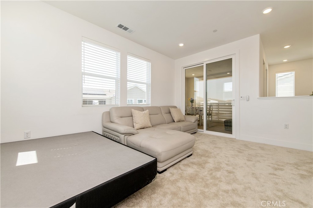 243 Yerba Irvine, CA 92618 - Photo 29 of 37