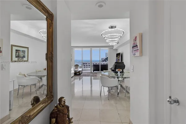 $4,000 | 848 Brickell Key Drive, Unit 1903, Miami, FL 33131