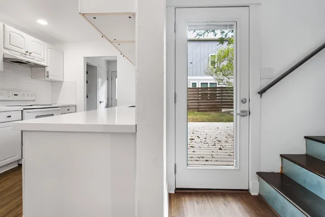 $1,950 | 2709 Parker Lane, Unit B, Austin, TX 78741