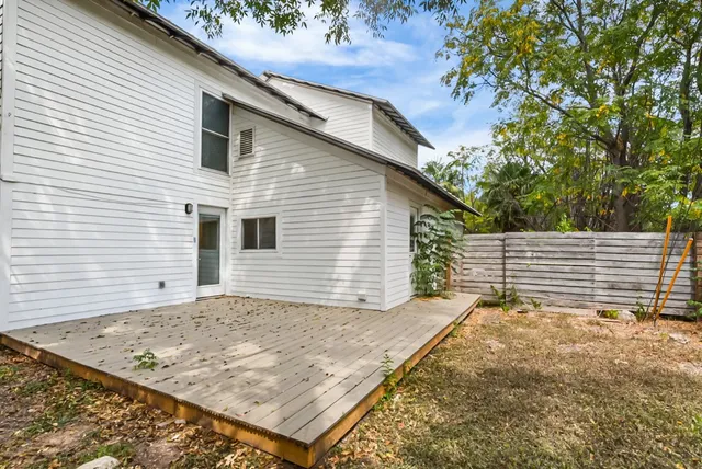 $1,950 | 2709 Parker Lane, Unit B, Austin, TX 78741