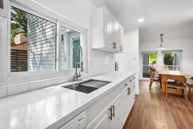 $1,950 | 2709 Parker Lane, Unit B, Austin, TX 78741