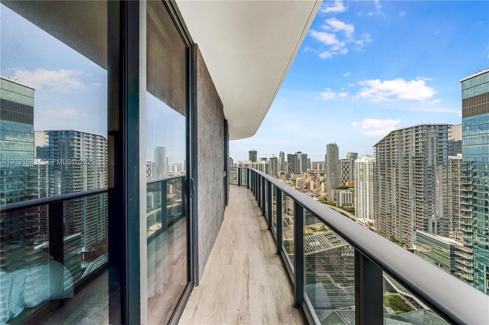 55 Southwest 9th Street, Unit 4001 Miami, FL 33130 - Photo 25 of 34