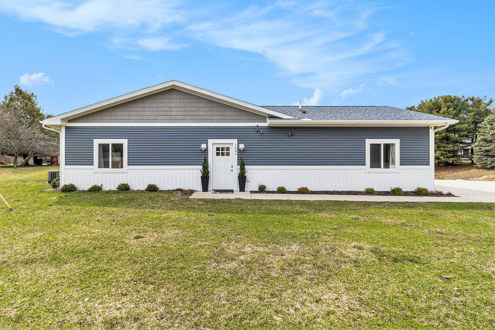 1641 North Arrowhead Road Mears, MI 49436 - Photo 6 of 32 1641 N Arrowhead Road