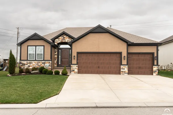 $669,000 | 8777 Greeley Street, Lenexa, KS 66227