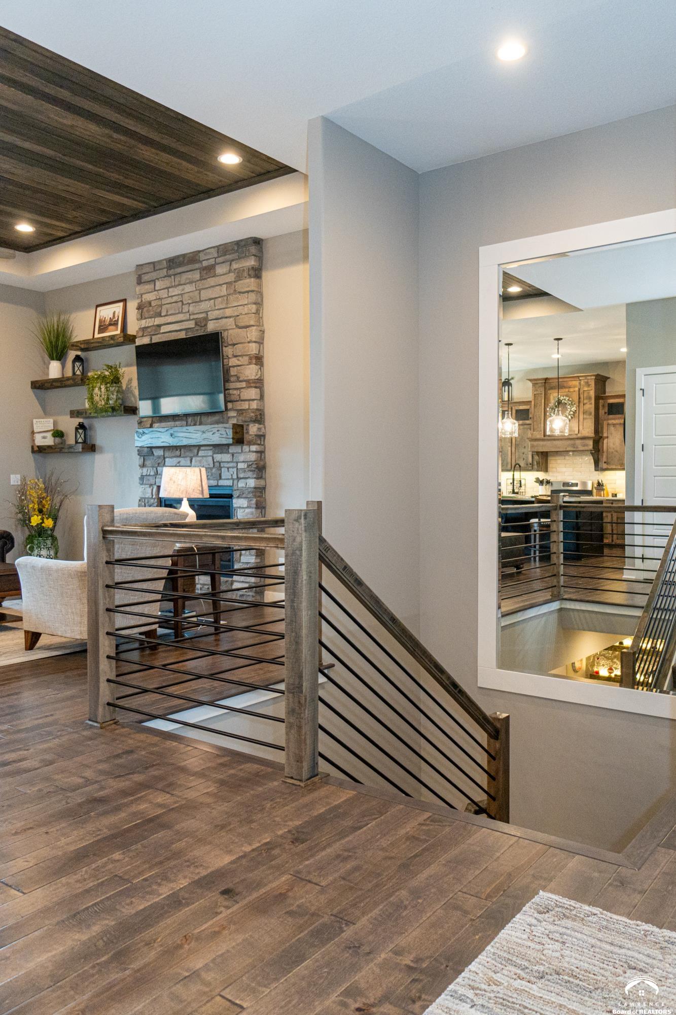 8777 Greeley Street Lenexa, KS 66227 - Photo 4 of 45