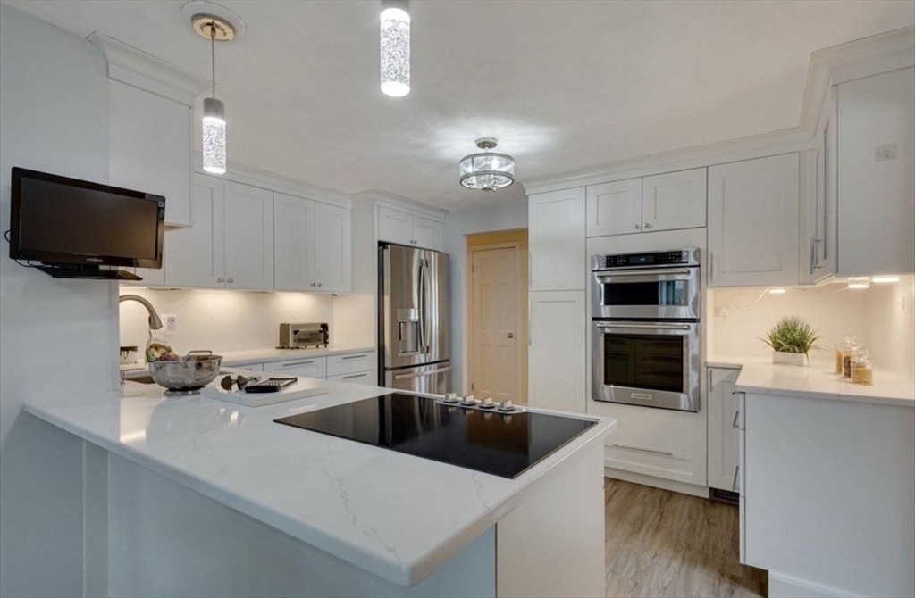 5 Ripley Place Worcester, MA 01610 - Photo 5 of 12