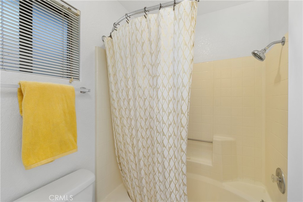 78680 Saguaro Road La Quinta, CA 92253 - Photo 23 of 30 a bathroom with a shower