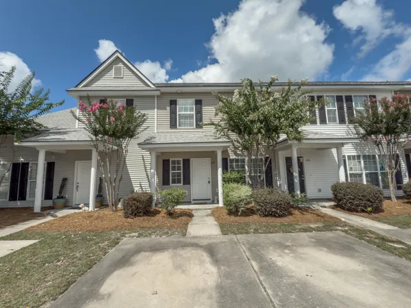 $1,750 | 131 Lake Jogassee Drive, Summerville, SC 29485