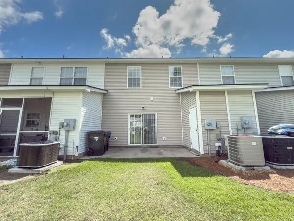 $1,750 | 131 Lake Jogassee Drive, Summerville, SC 29485