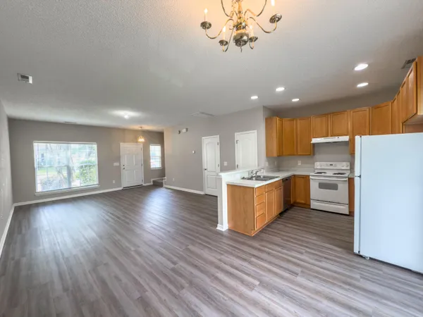 $1,750 | 131 Lake Jogassee Drive, Summerville, SC 29485