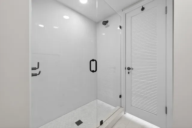 $8,000 | 1200 South Flagler Drive, Unit 1105, West Palm Beach, FL 33401