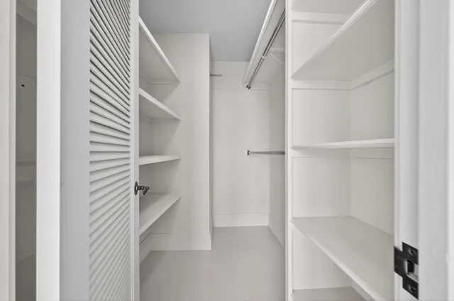 $8,000 | 1200 South Flagler Drive, Unit 1105, West Palm Beach, FL 33401