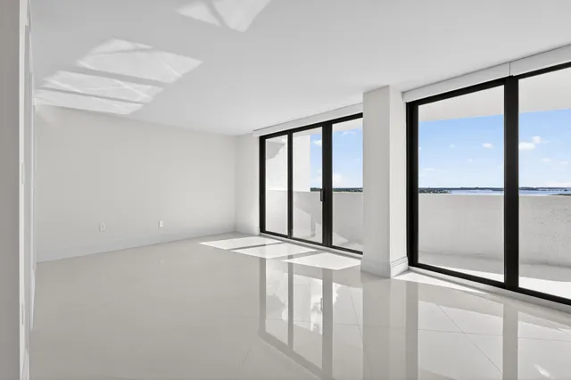 $8,000 | 1200 South Flagler Drive, Unit 1105, West Palm Beach, FL 33401