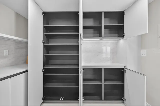 $8,000 | 1200 South Flagler Drive, Unit 1105, West Palm Beach, FL 33401