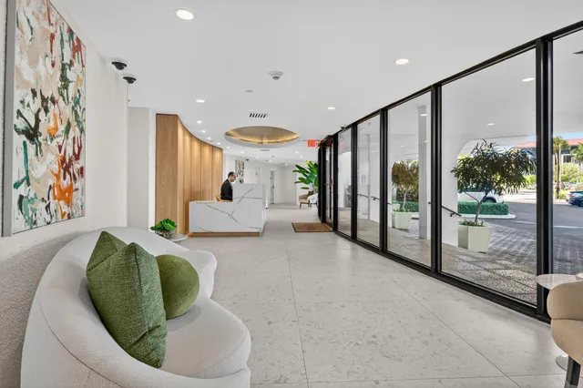 $8,000 | 1200 South Flagler Drive, Unit 1105, West Palm Beach, FL 33401