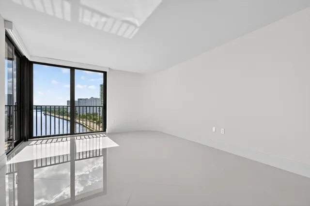 $8,000 | 1200 South Flagler Drive, Unit 1105, West Palm Beach, FL 33401