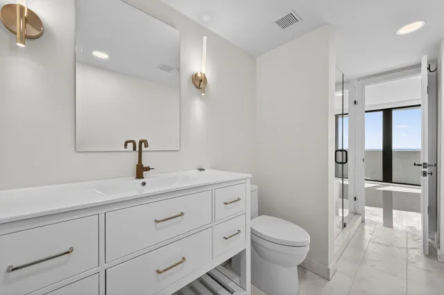 $8,000 | 1200 South Flagler Drive, Unit 1105, West Palm Beach, FL 33401