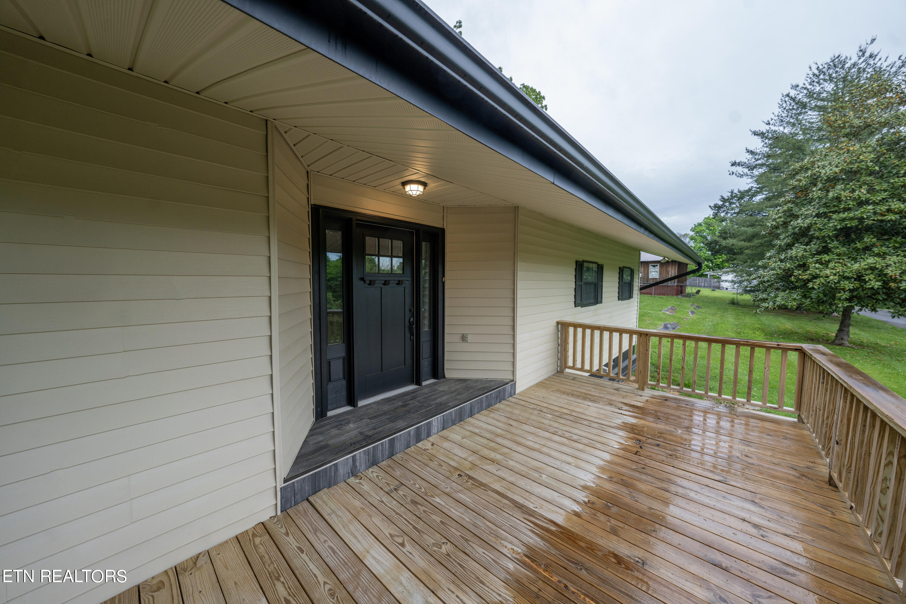 128 Harness Road New Tazewell, TN 37825 - Photo 4 of 34 47