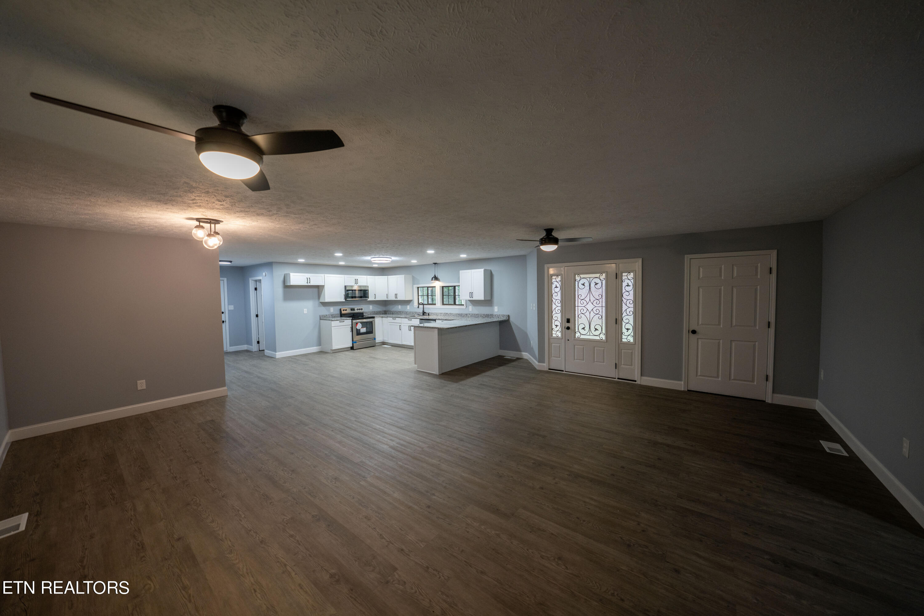 128 Harness Road New Tazewell, TN 37825 - Photo 6 of 34 01